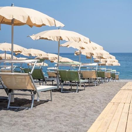 Villa Valentino Giardini Naxos Exterior photo